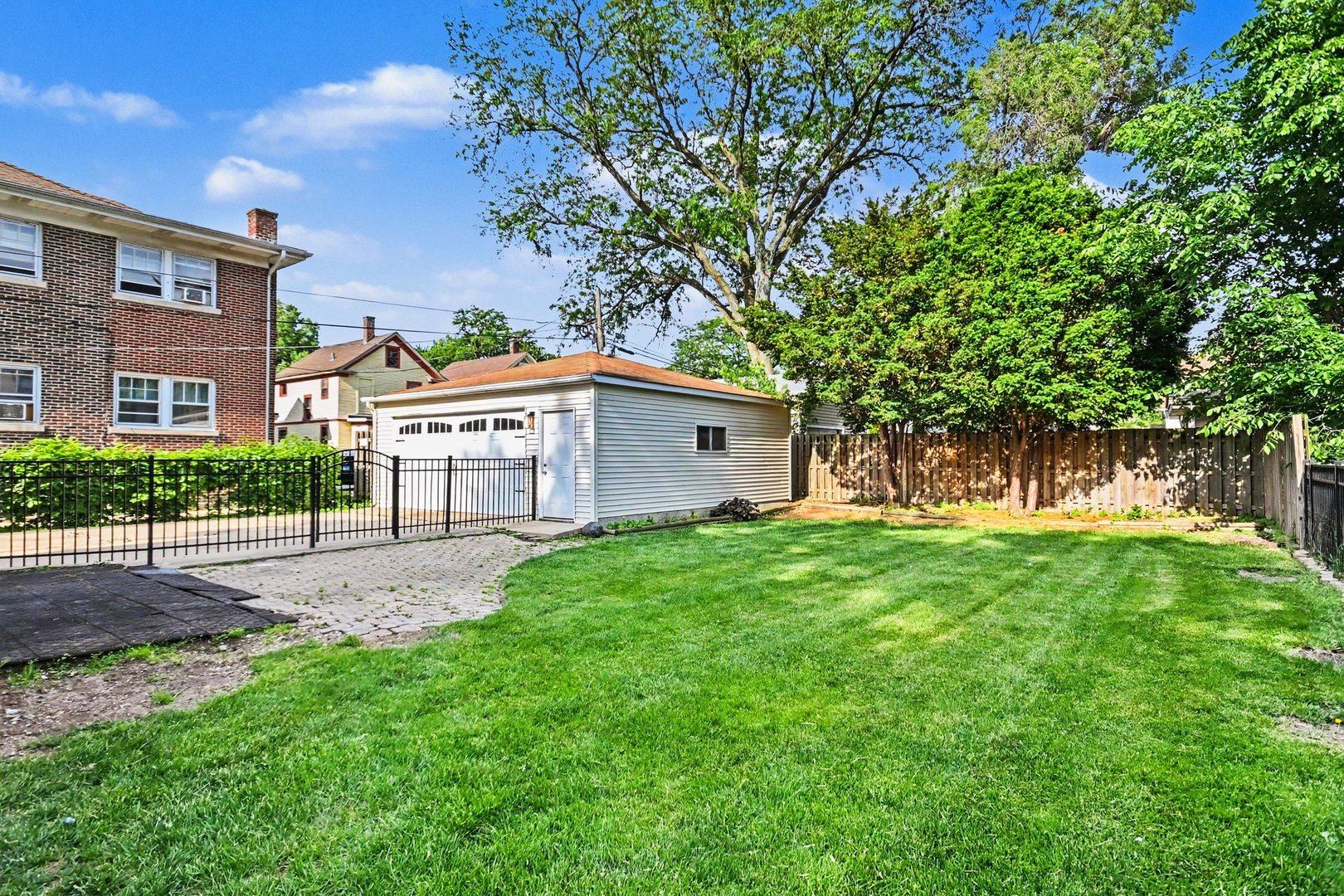 312 N Locust Street, Aurora, IL 60506