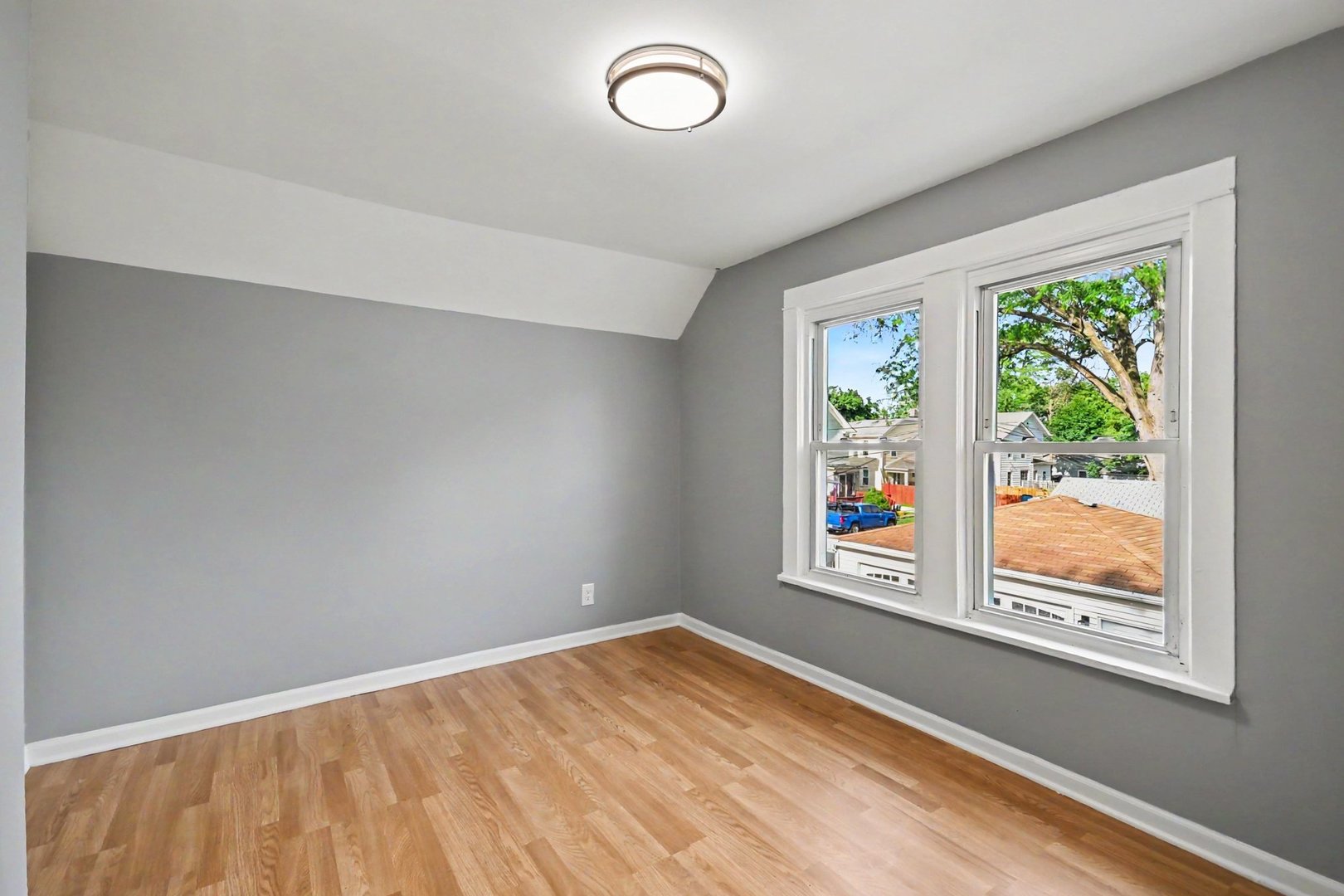 312 N Locust Street, Aurora, IL 60506