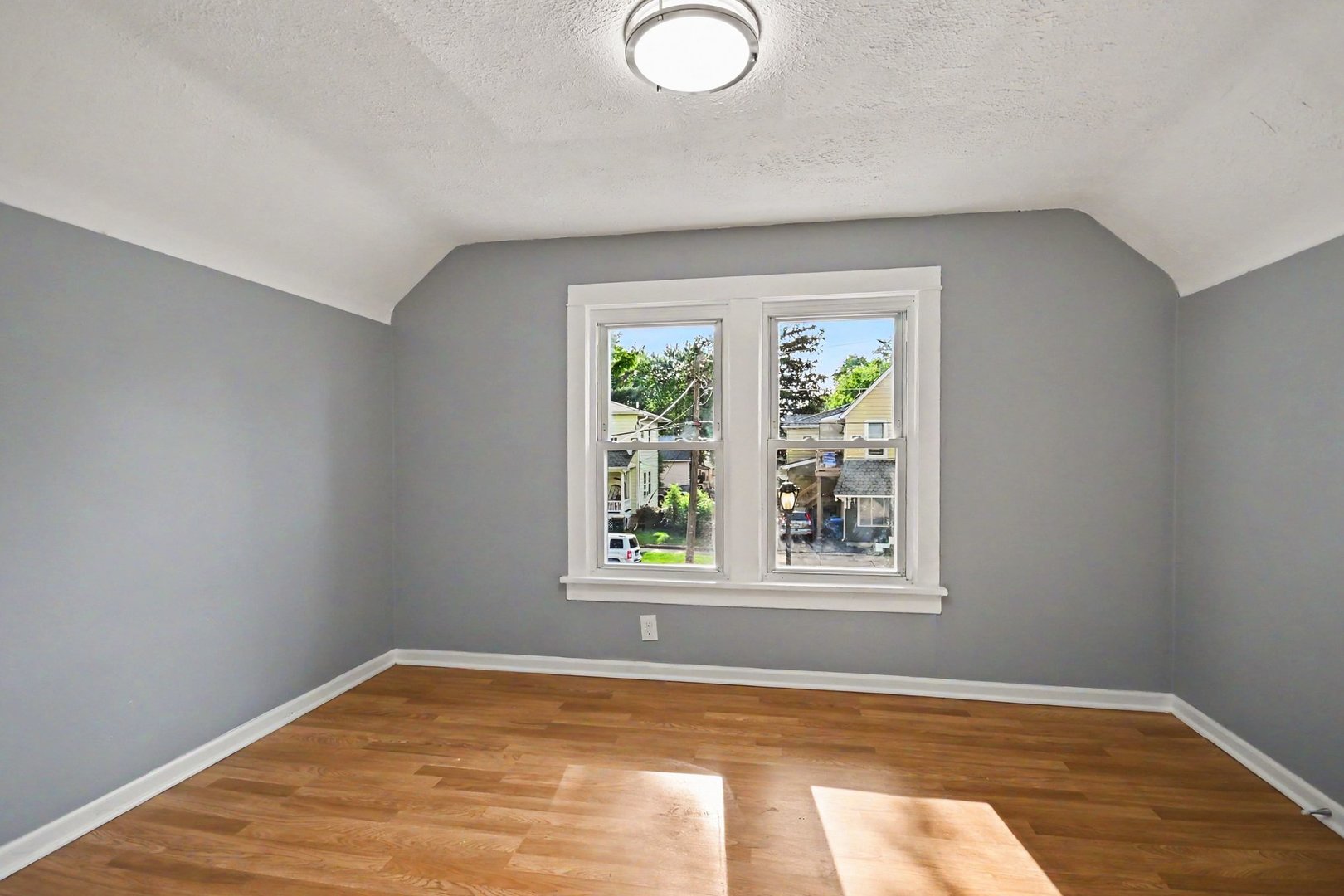 312 N Locust Street, Aurora, IL 60506