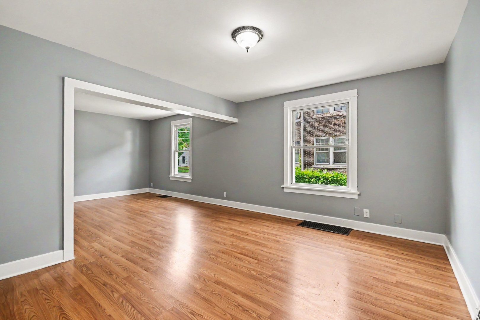 312 N Locust Street, Aurora, IL 60506