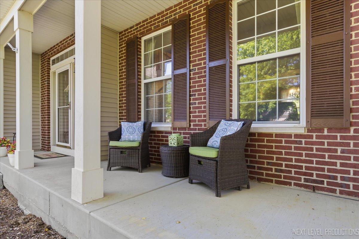 1291 McDole Drive, Sugar Grove, IL 60554