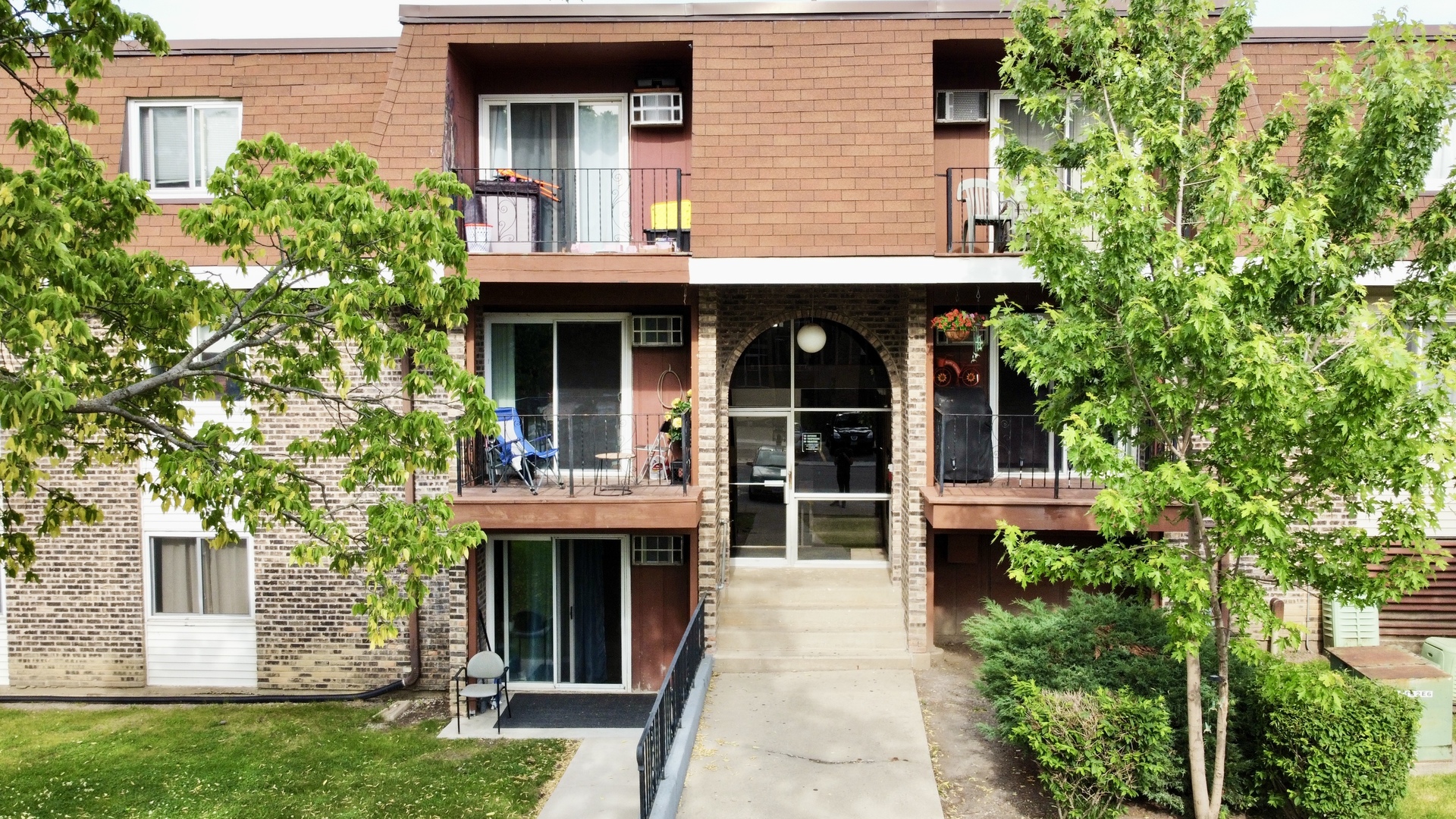 1085 Knoll Lane #207, Hoffman Estates, IL 60194