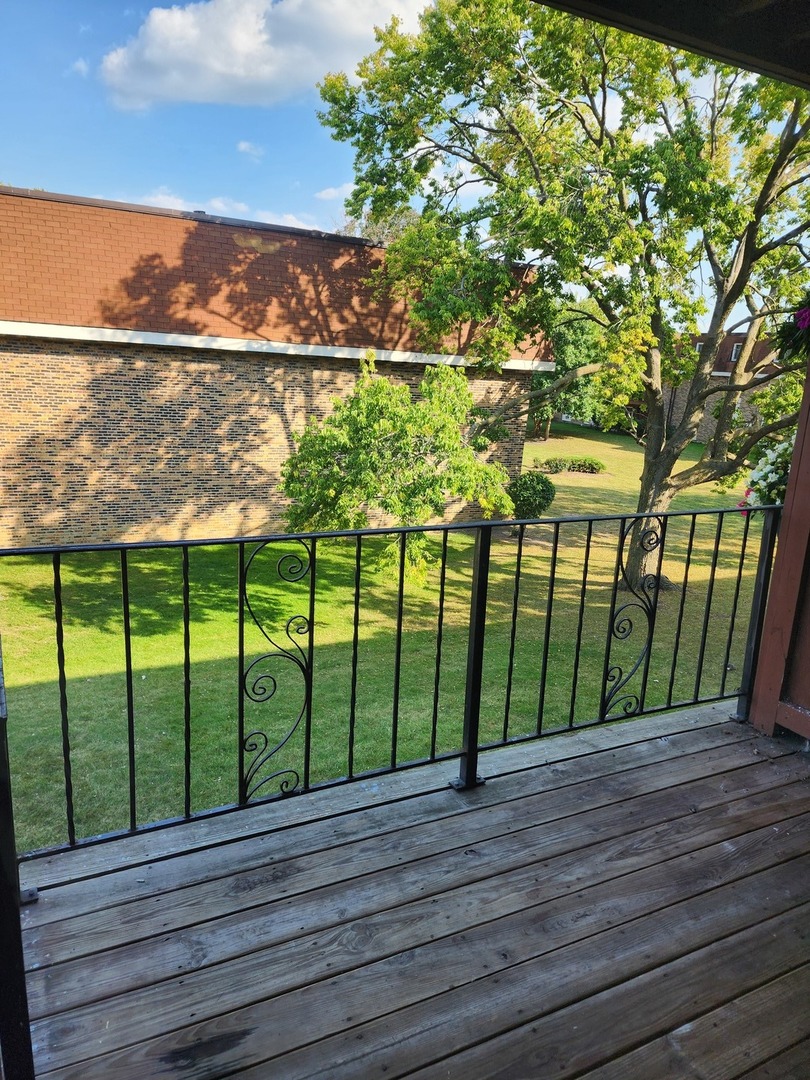 1085 Knoll Lane #207, Hoffman Estates, IL 60194