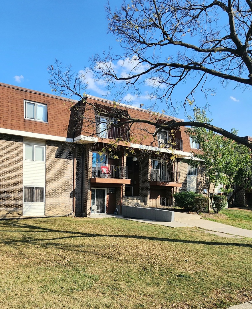 1085 Knoll Lane #207, Hoffman Estates, IL 60194