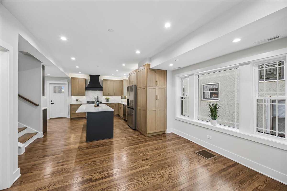 742 Highland Avenue, Oak Park, IL 60304