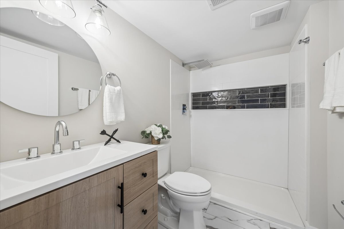 742 Highland Avenue, Oak Park, IL 60304