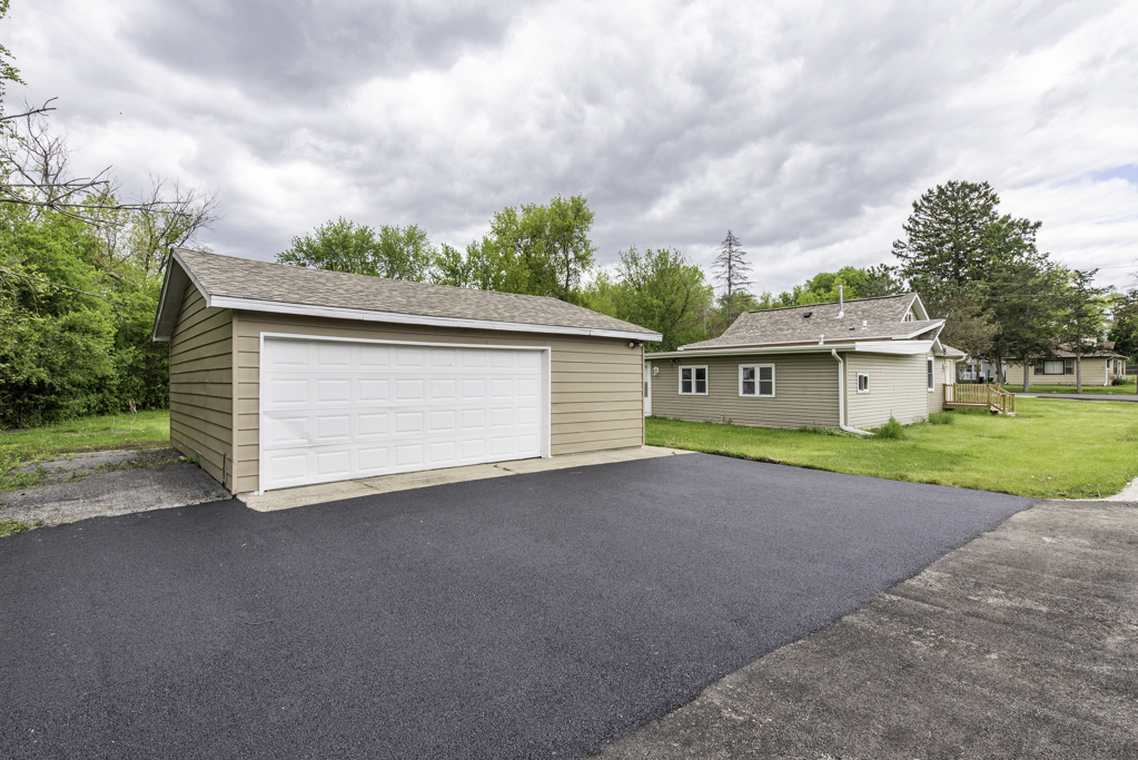 40510 N Marcus Street, Antioch, IL 60002