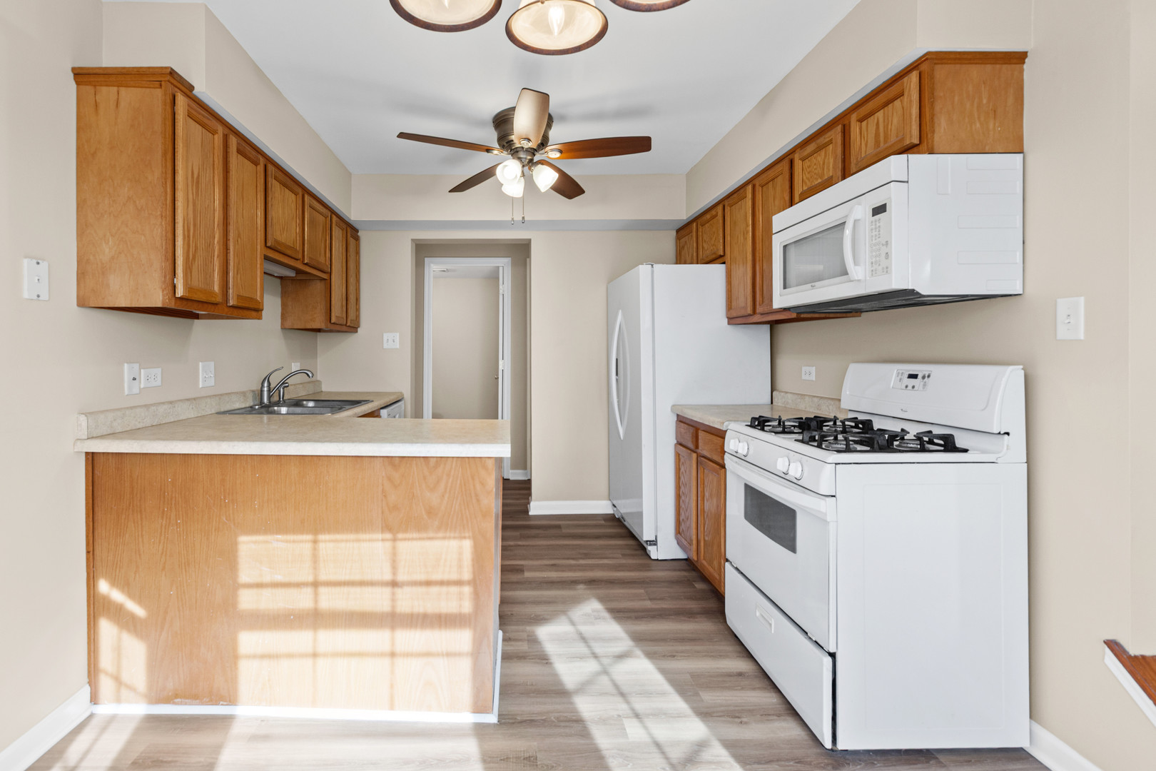 3490 WILLOWVIEW Court, Aurora, IL 60504