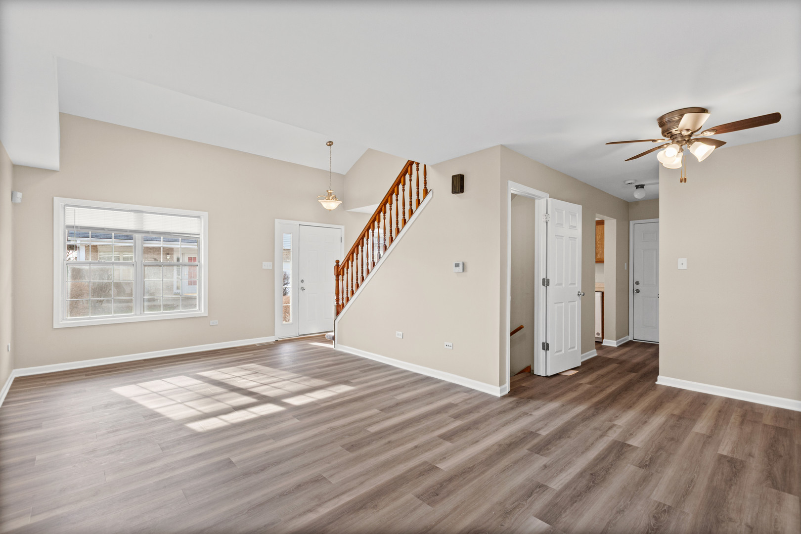3490 WILLOWVIEW Court, Aurora, IL 60504