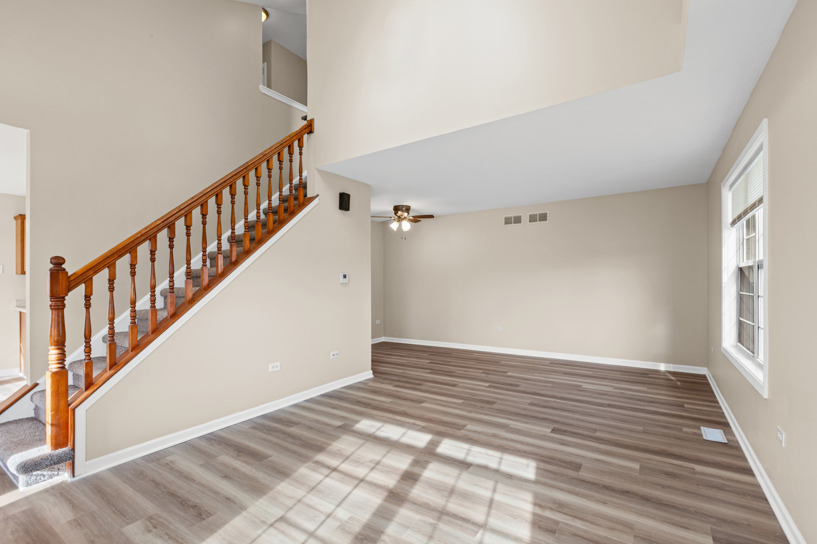 3490 WILLOWVIEW Court, Aurora, IL 60504