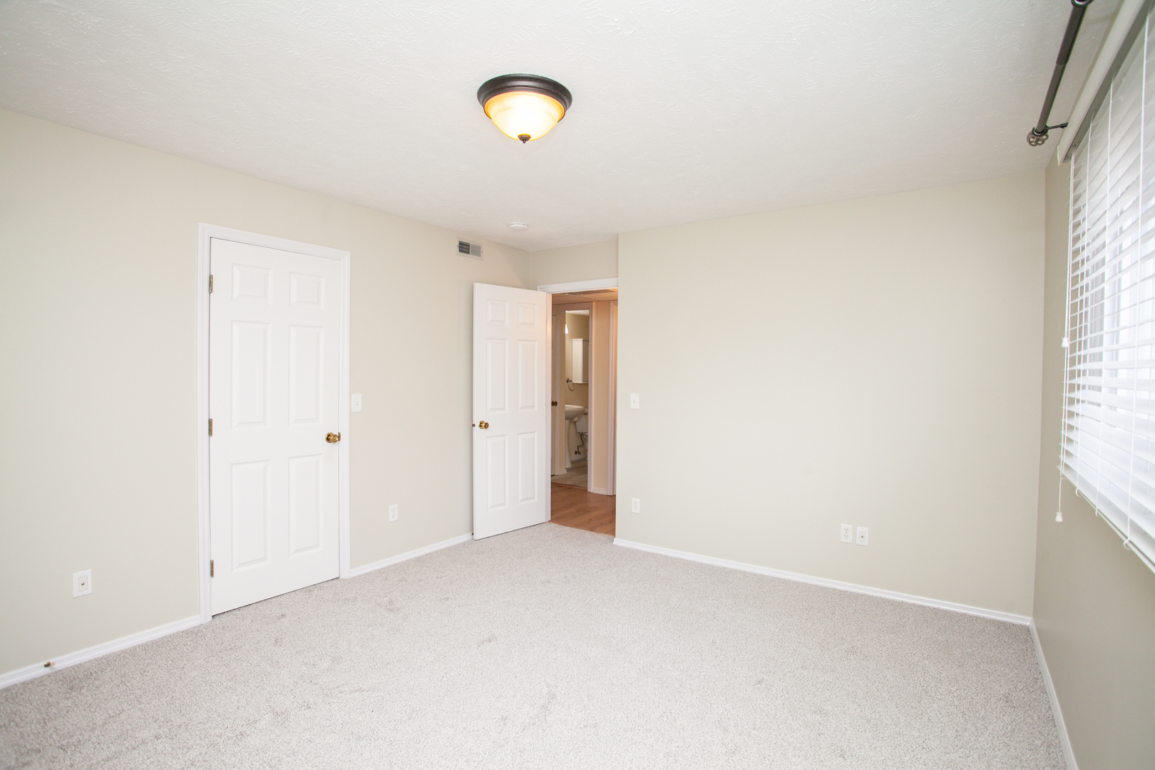 14 Canterbury Court #31, Bloomington, IL 61701