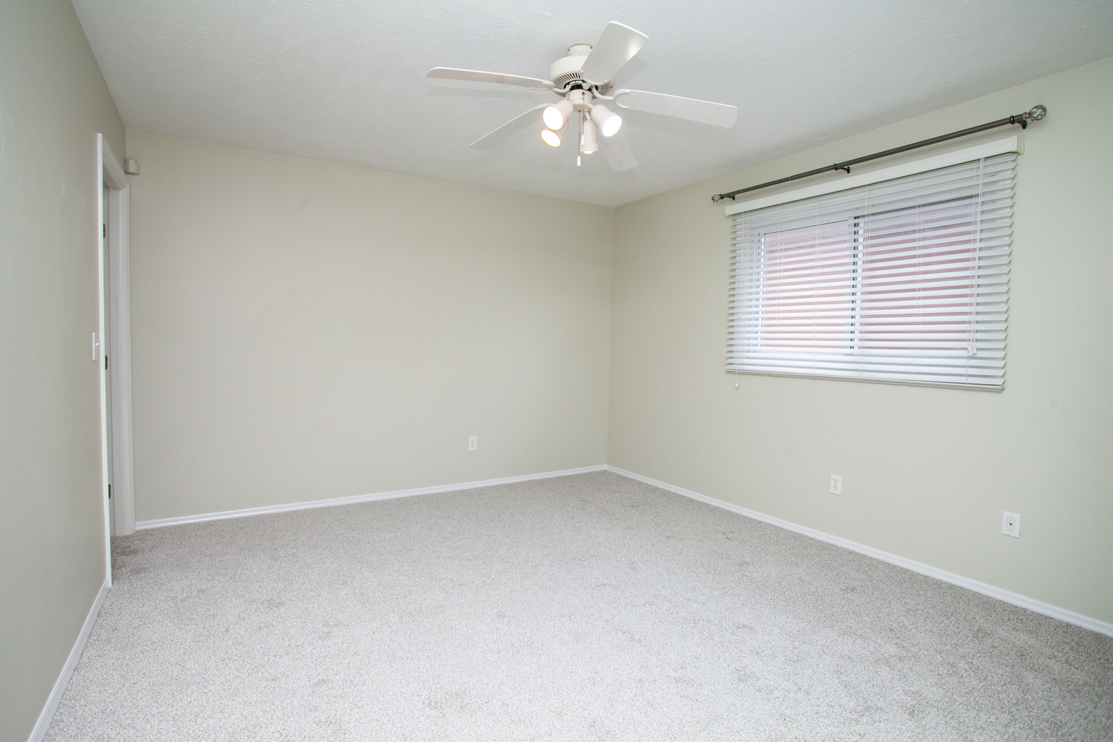 14 Canterbury Court #31, Bloomington, IL 61701