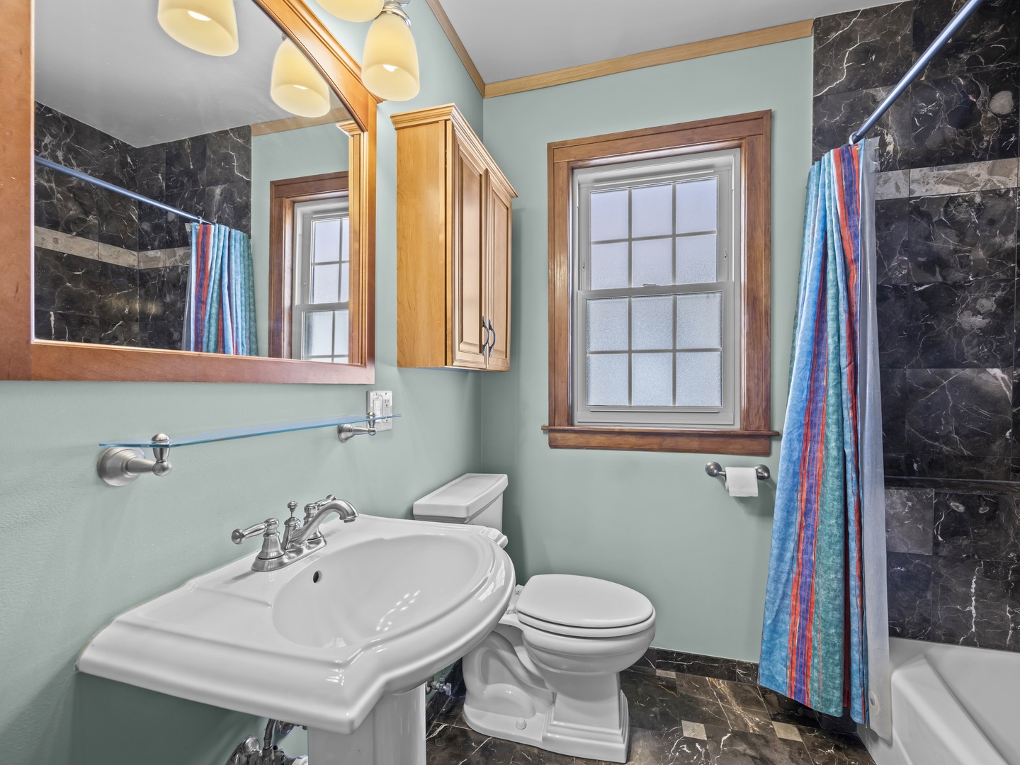 6950 W Barry Avenue, Chicago, IL 60634