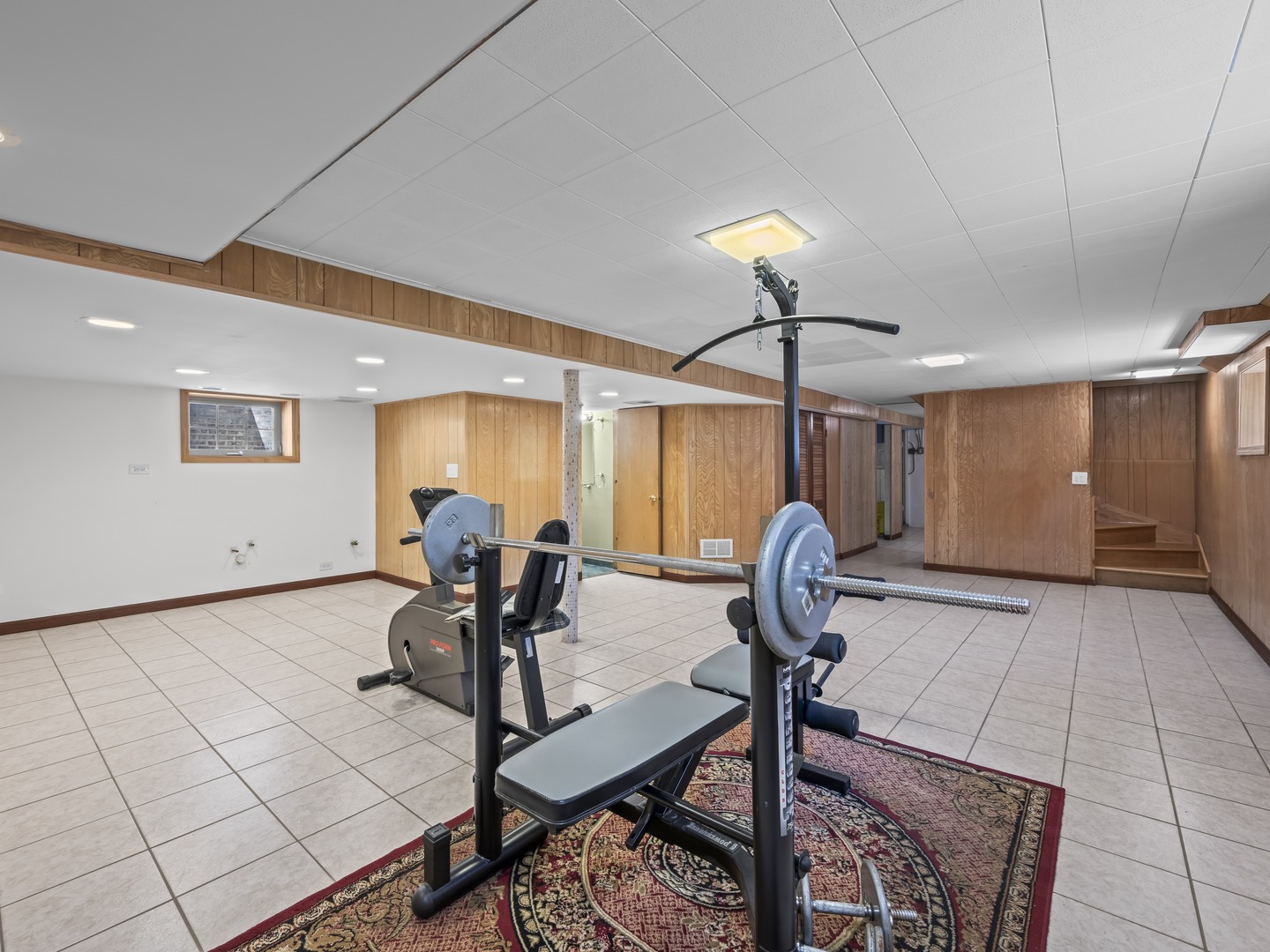 6950 W Barry Avenue, Chicago, IL 60634