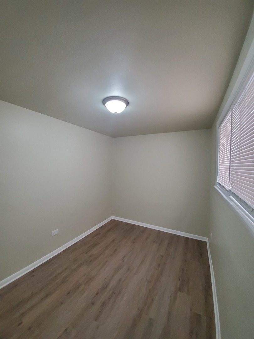 7445 W 64th Street, Summit, IL 60501