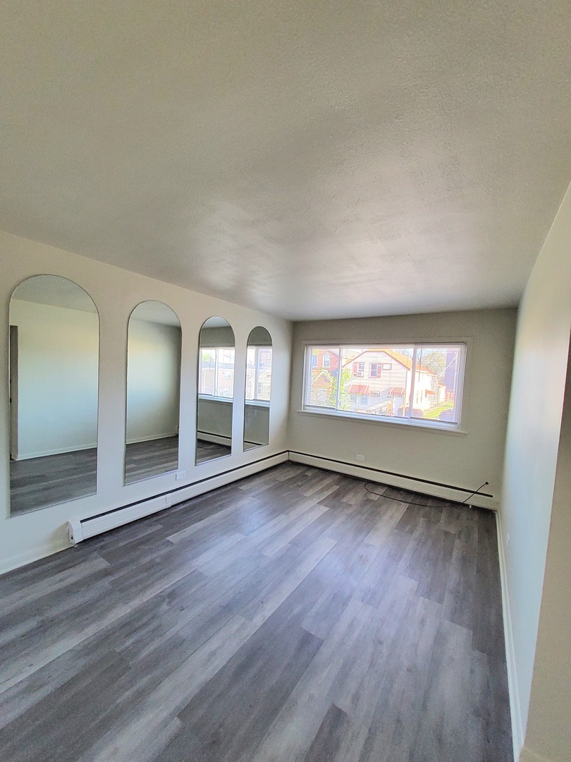 7445 W 64th Street, Summit, IL 60501
