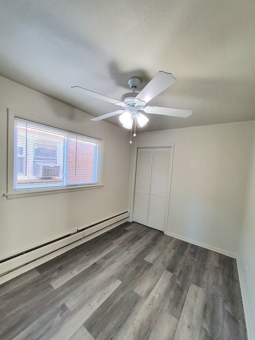 7445 W 64th Street, Summit, IL 60501