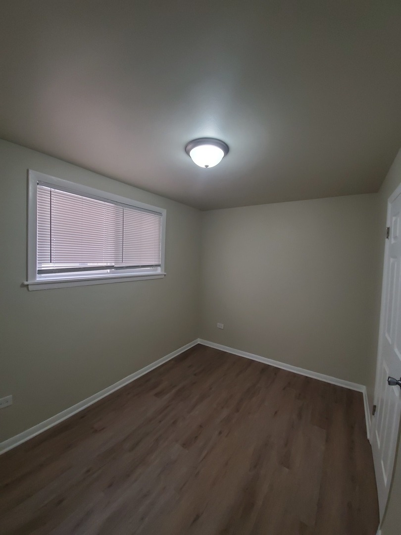 7445 W 64th Street, Summit, IL 60501