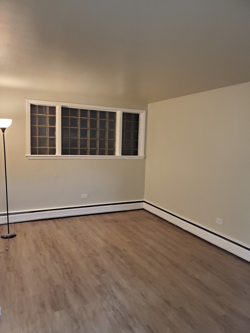 7445 W 64th Street, Summit, IL 60501