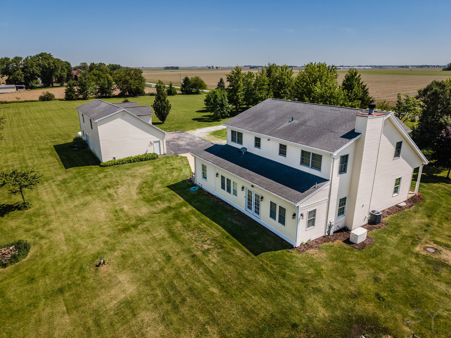 9208 N 14500e Road, Grant Park, IL 60940
