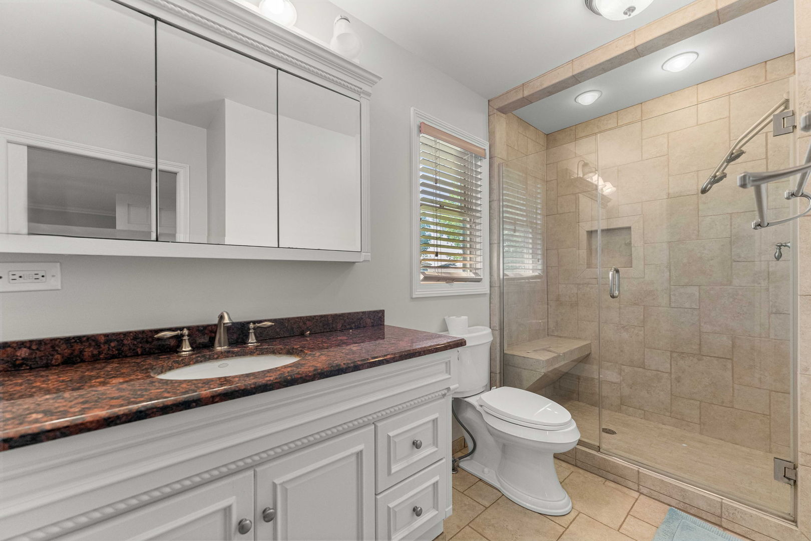 1093 Poplar Court, Lake Zurich, IL 60047