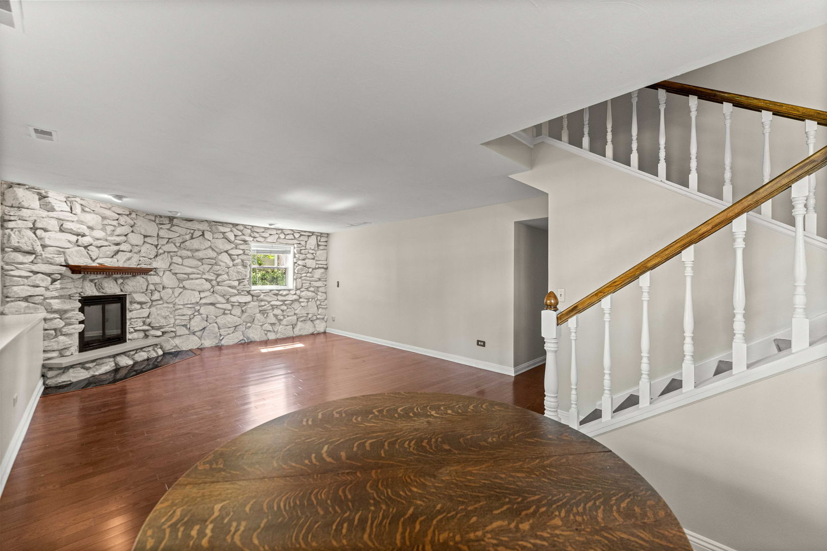 1093 Poplar Court, Lake Zurich, IL 60047