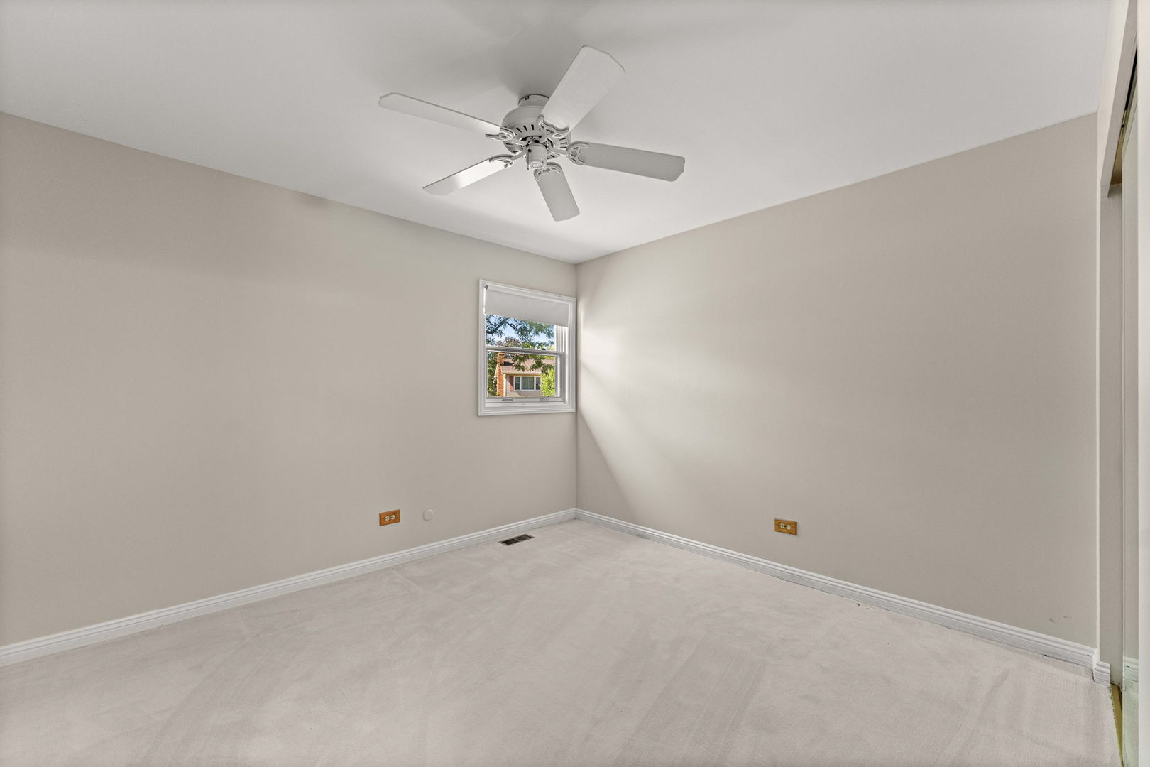 1093 Poplar Court, Lake Zurich, IL 60047
