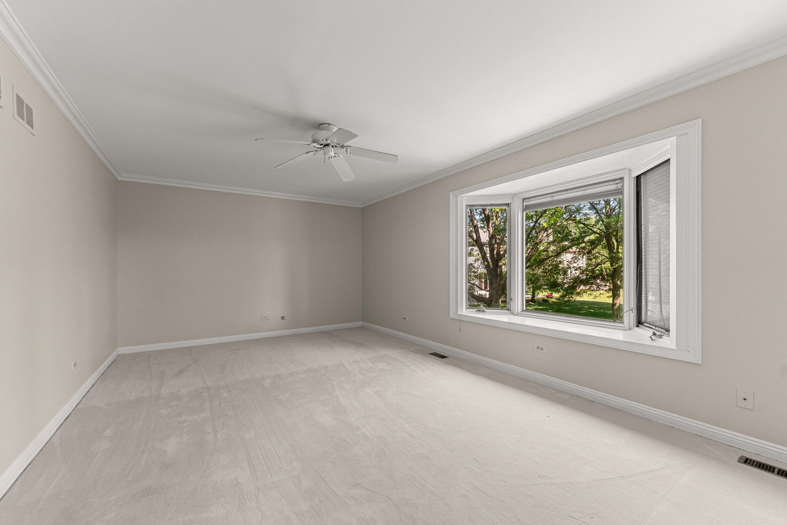 1093 Poplar Court, Lake Zurich, IL 60047
