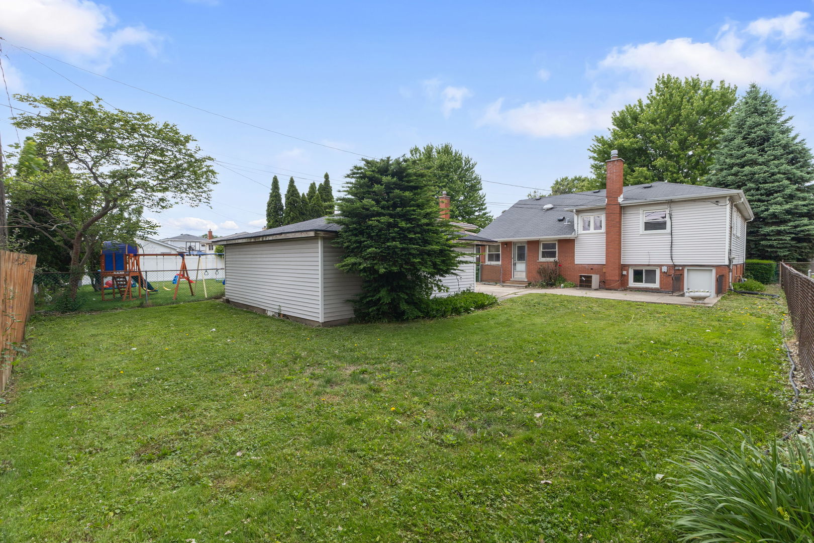 4821 W 105th Street, Oak Lawn, IL 60453