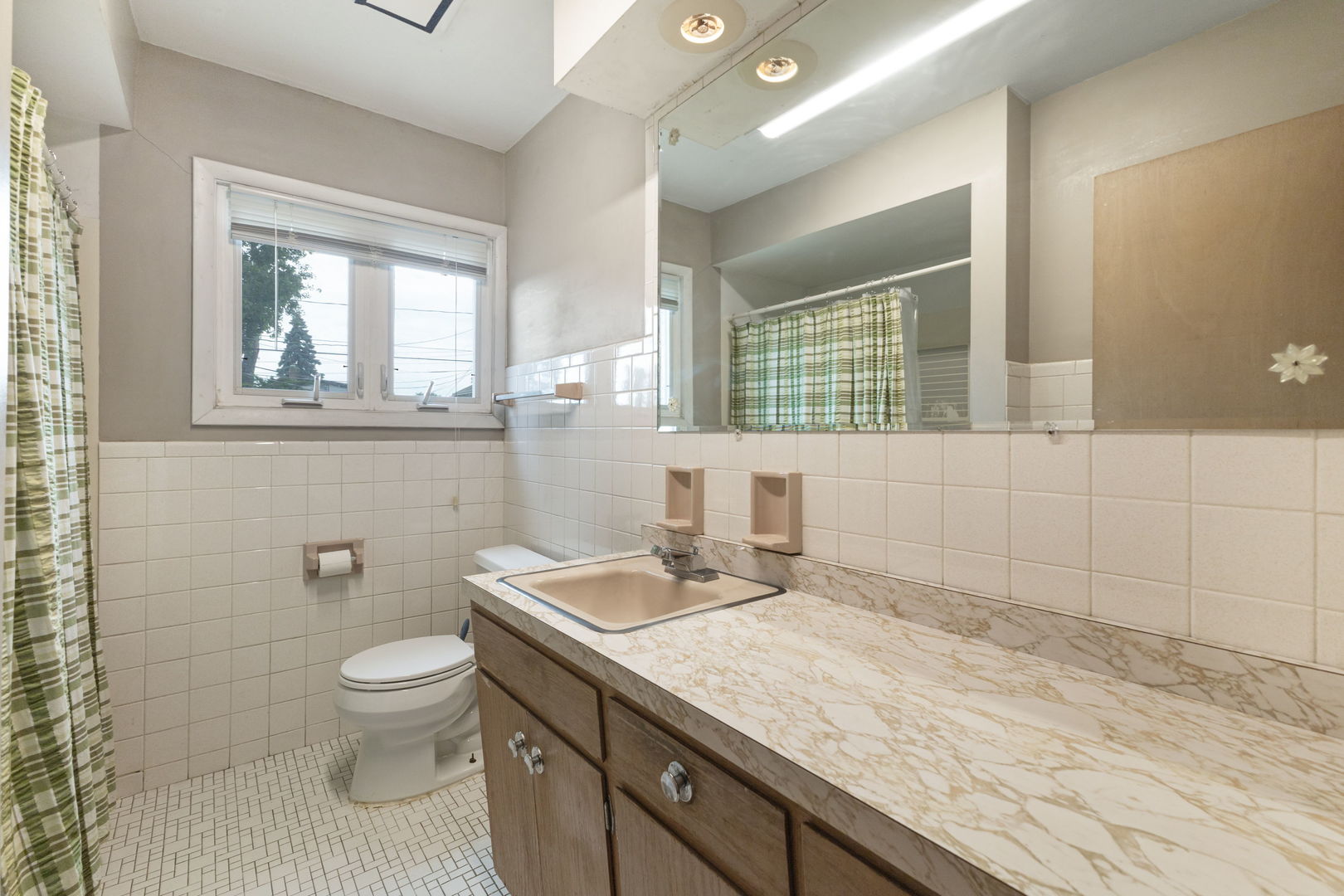 4821 W 105th Street, Oak Lawn, IL 60453