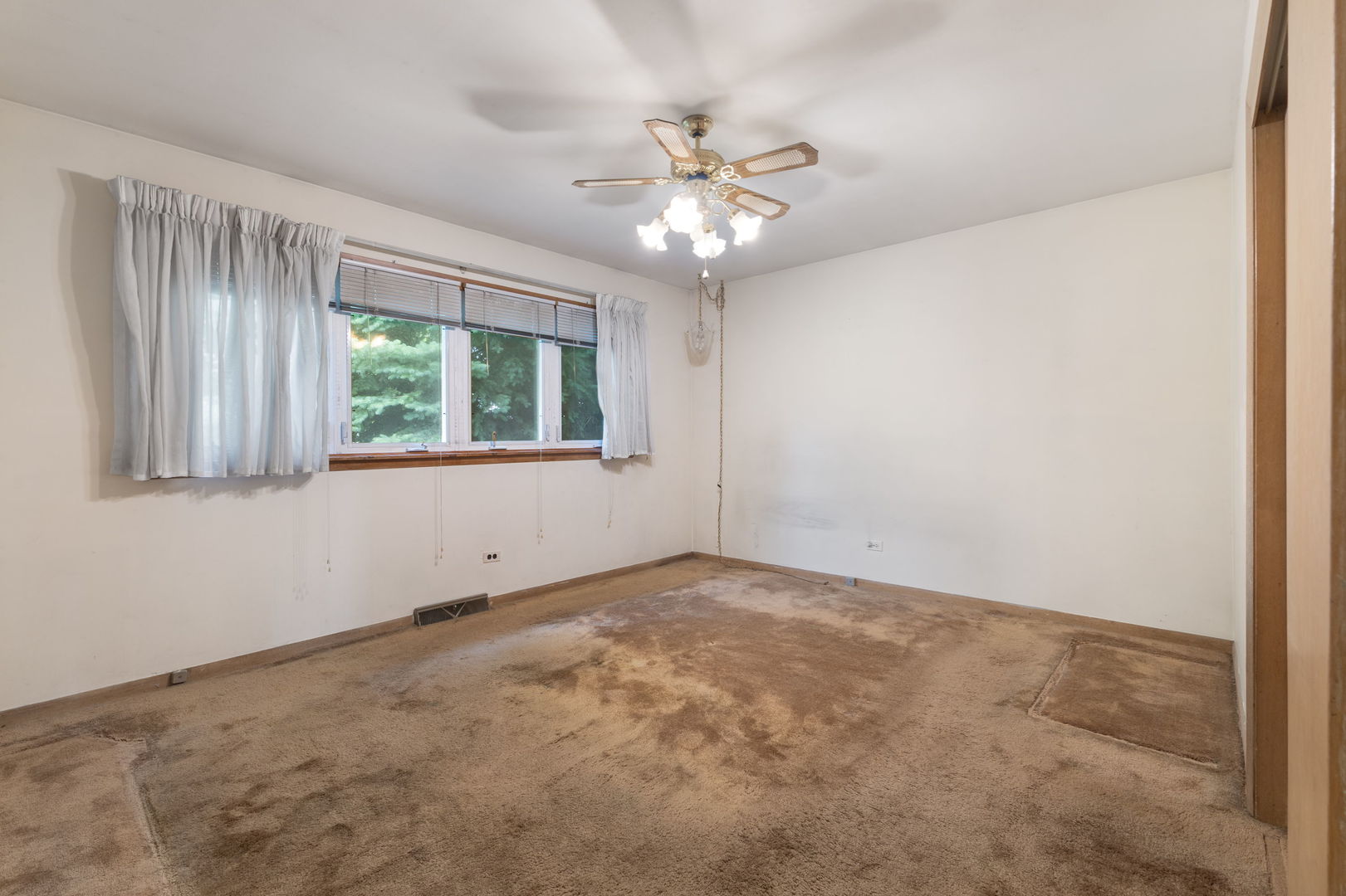 4821 W 105th Street, Oak Lawn, IL 60453