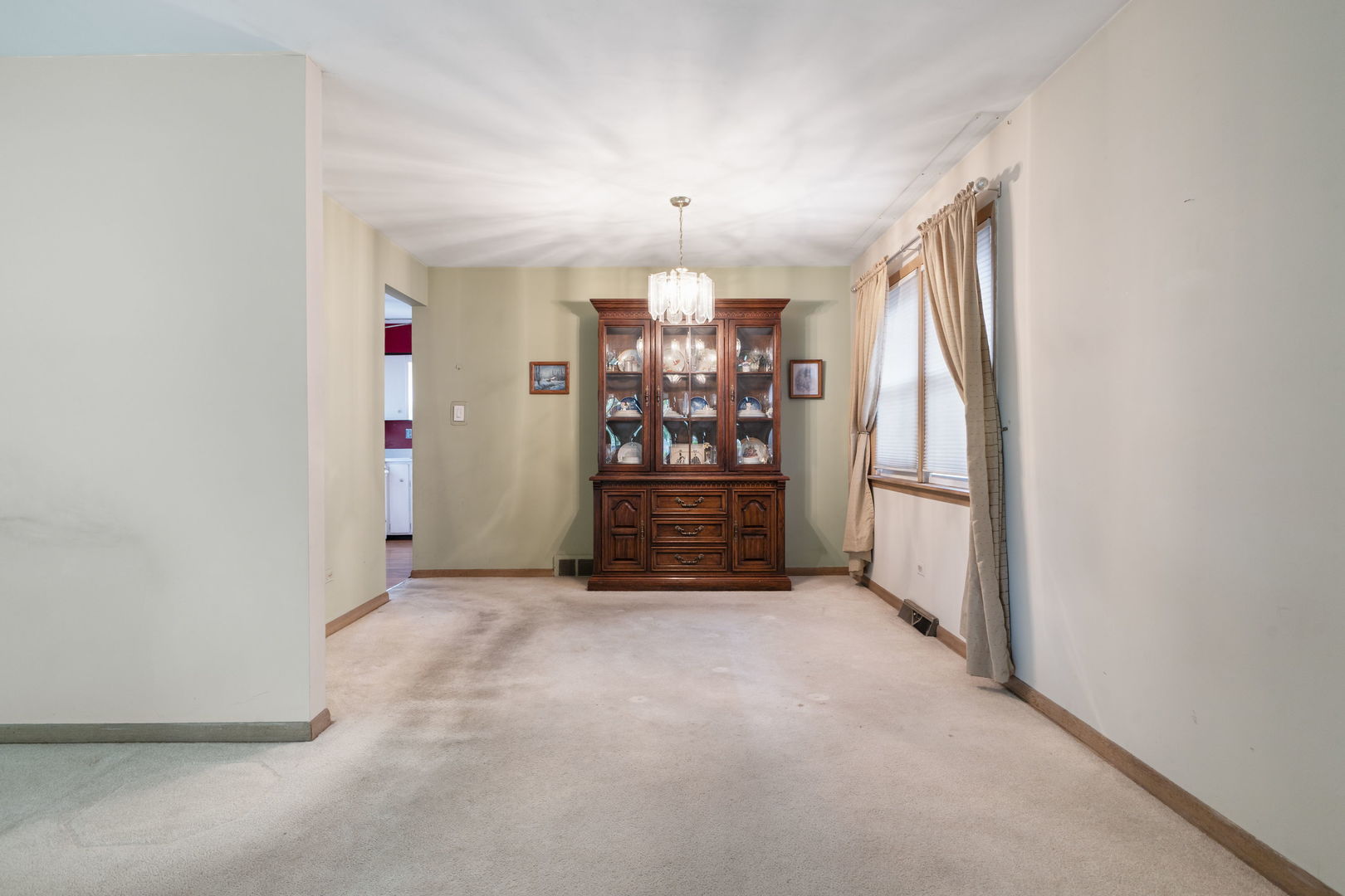 4821 W 105th Street, Oak Lawn, IL 60453