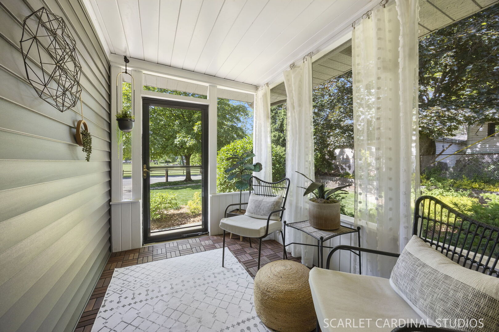 506 Wilson Avenue, Glen Ellyn, IL 60137