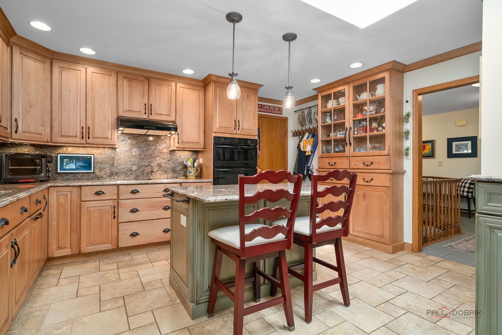 845 Brian Court, Gurnee, IL 60031