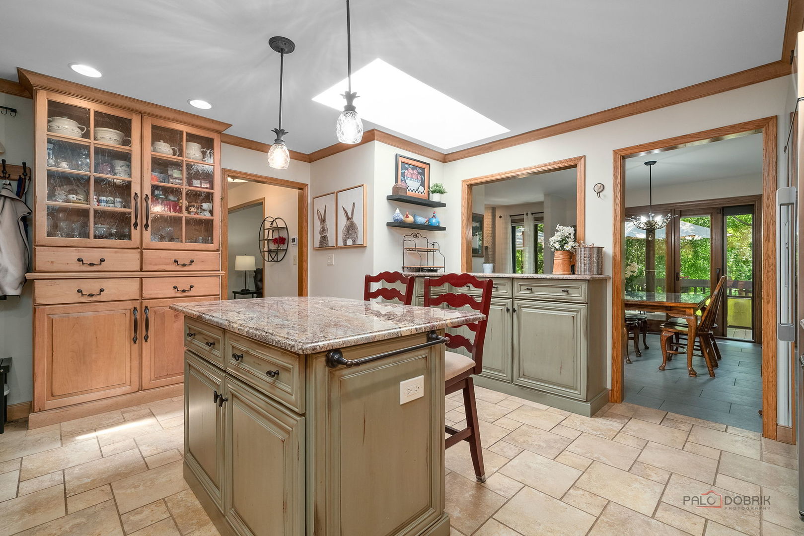 845 Brian Court, Gurnee, IL 60031