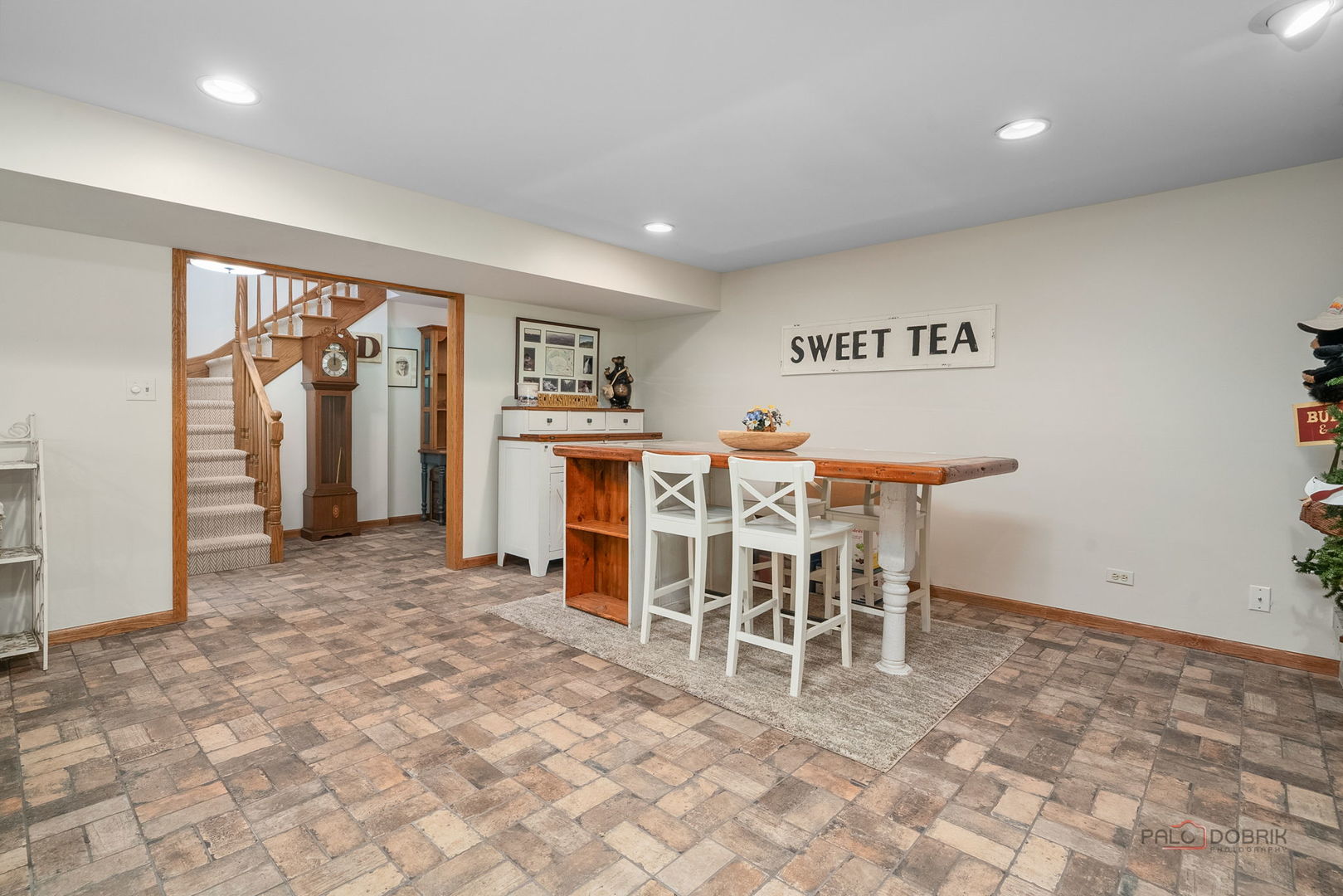 845 Brian Court, Gurnee, IL 60031
