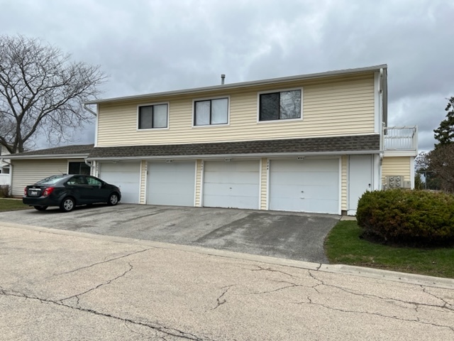740 EDGELAKE Point #740, Schaumburg, IL 60194