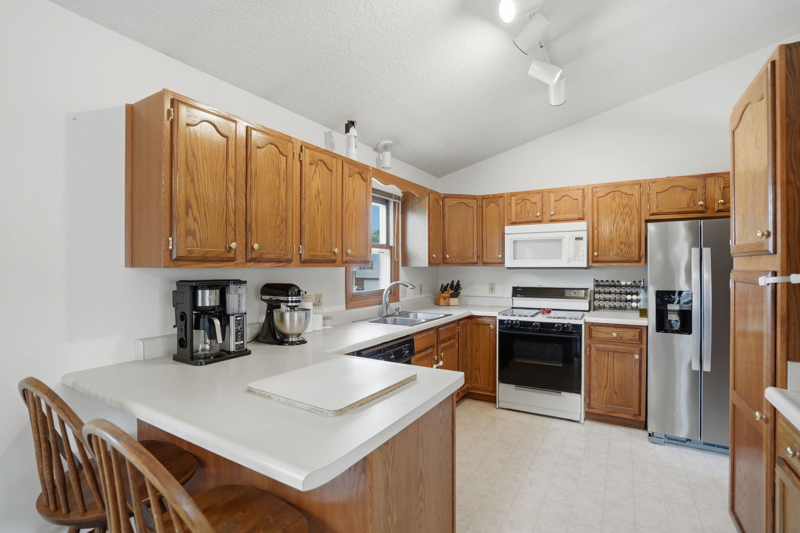6010 N Hancock Avenue, Davenport, IA 52806