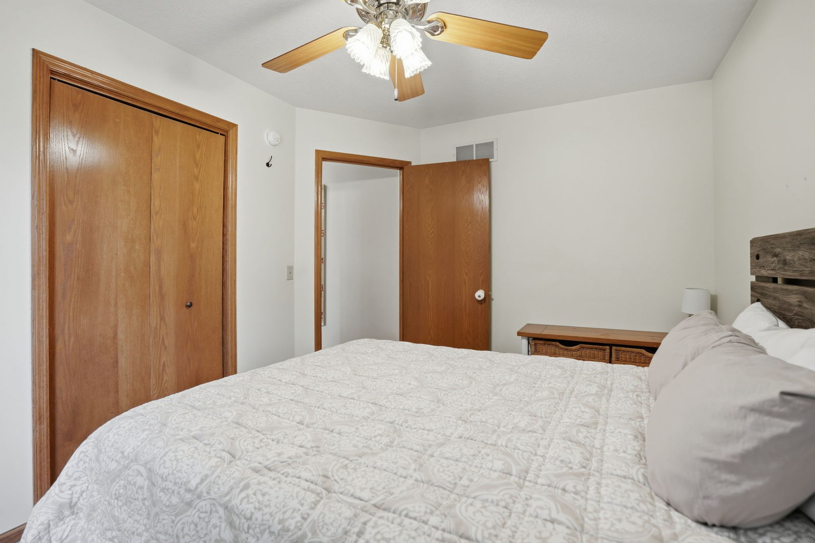 6010 N Hancock Avenue, Davenport, IA 52806