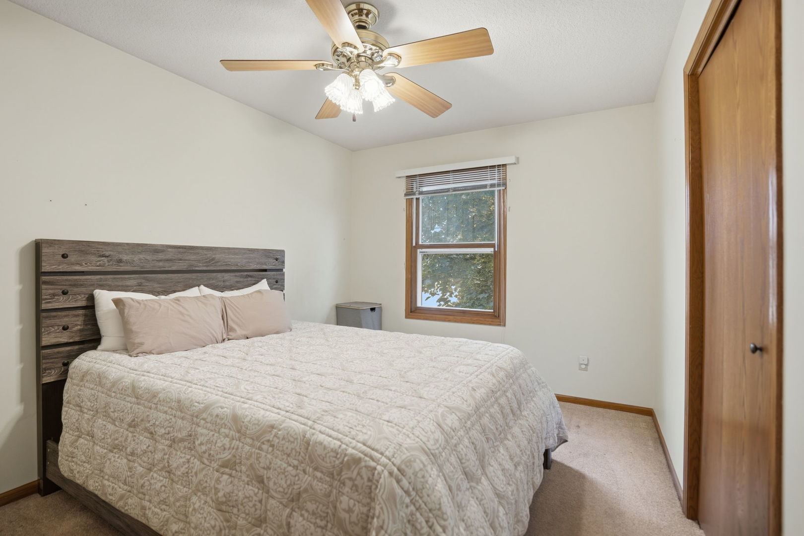 6010 N Hancock Avenue, Davenport, IA 52806