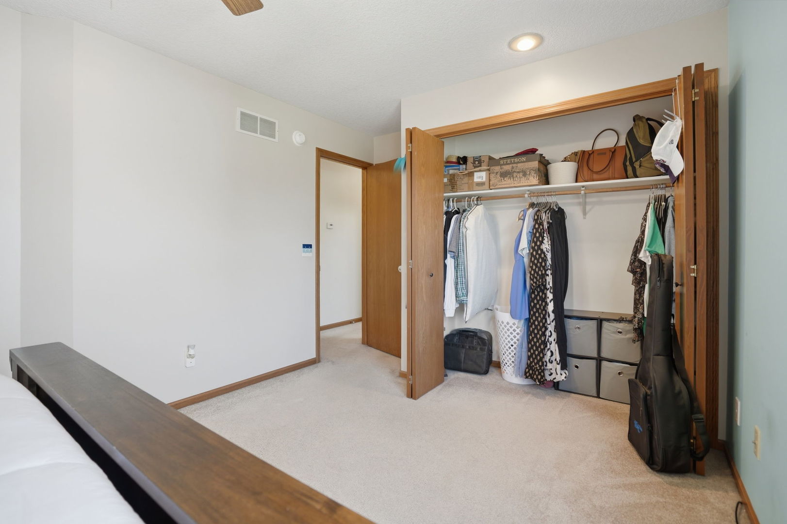 6010 N Hancock Avenue, Davenport, IA 52806