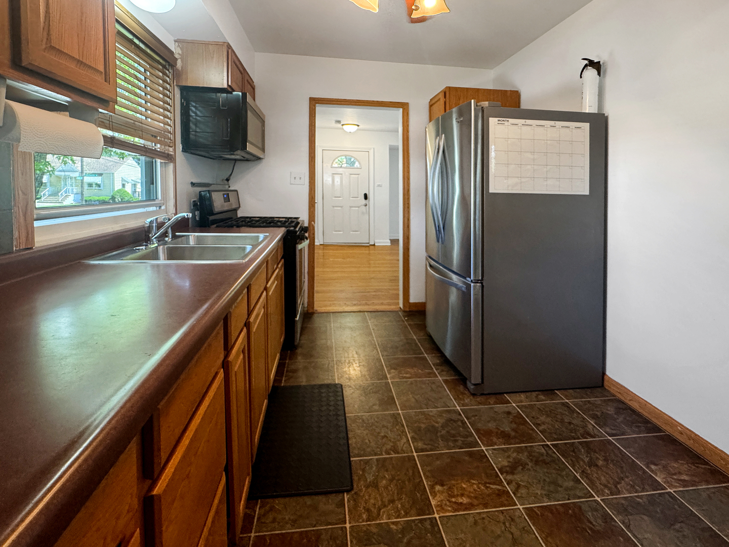 17902 Community Street, Lansing, IL 60438