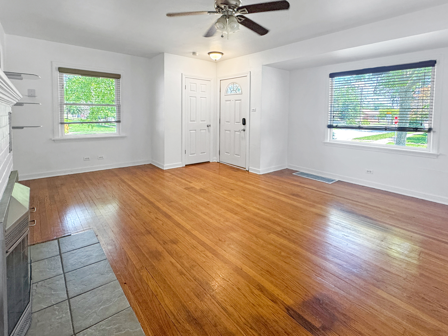 17902 Community Street, Lansing, IL 60438