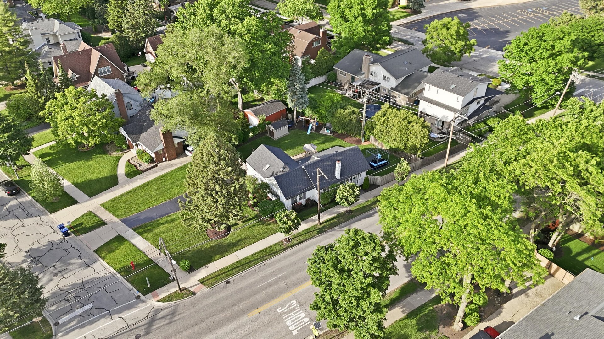 201 DOVER Avenue, La Grange, IL 60525