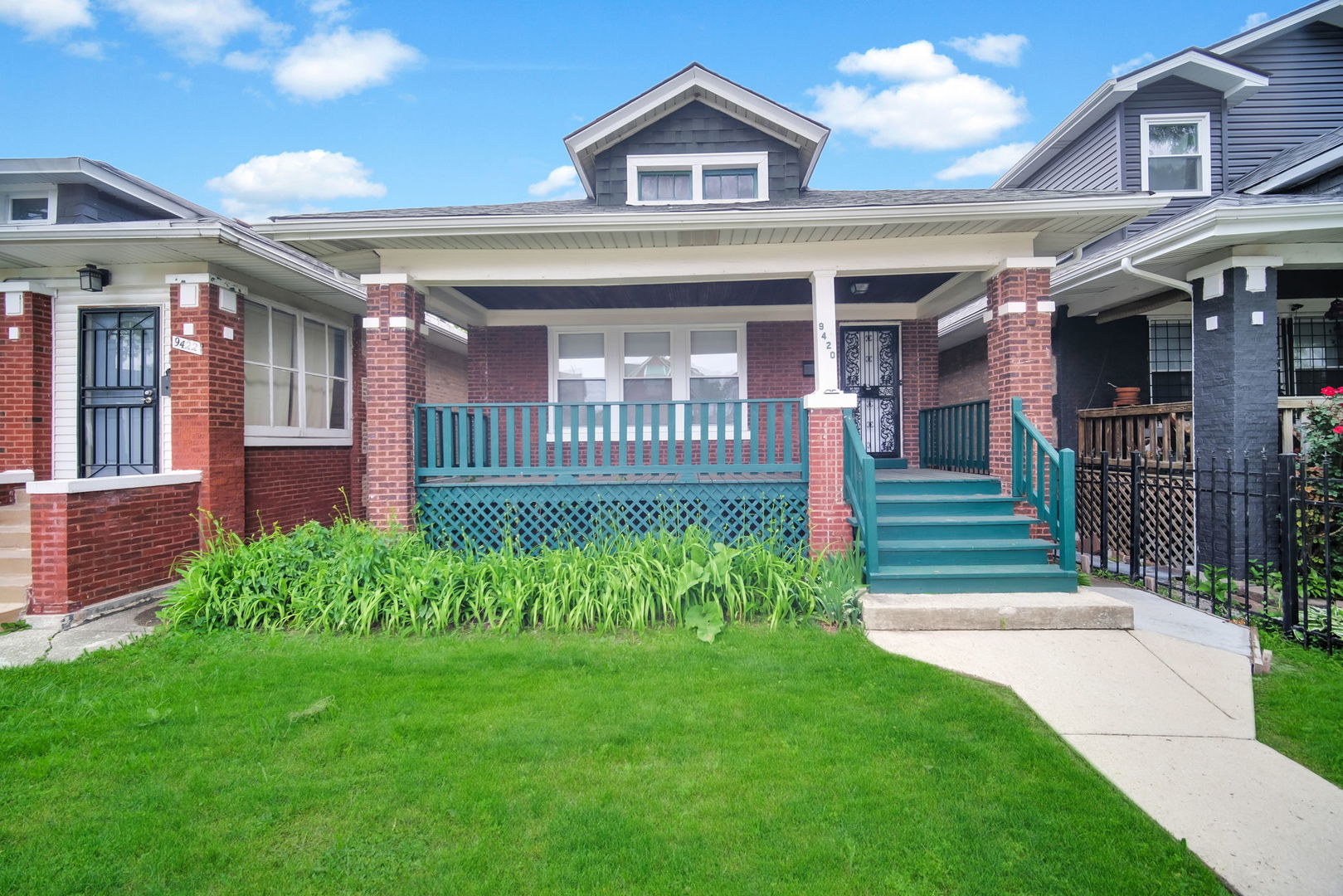 9420 S Saint Lawrence Avenue, Chicago, IL 60619