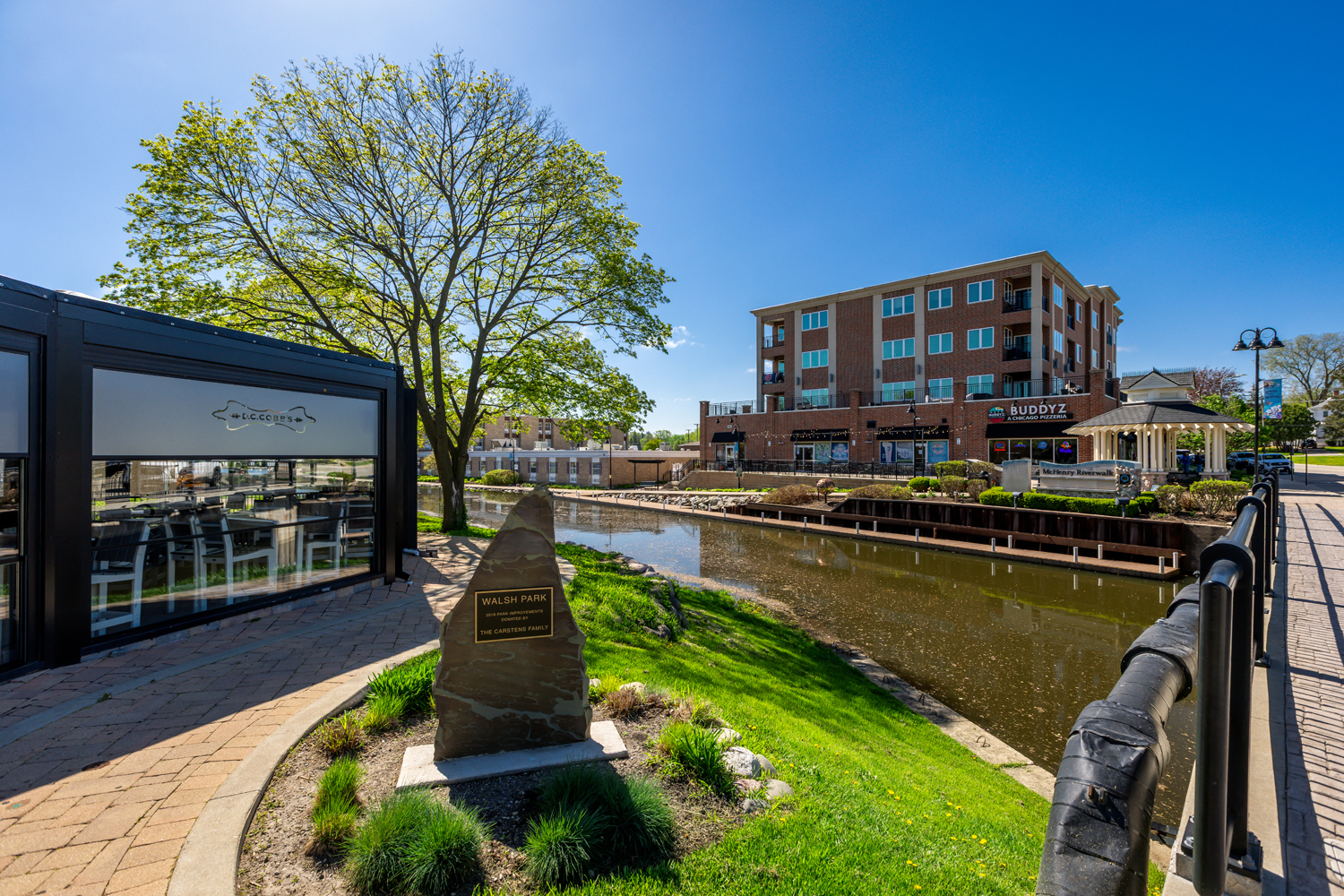1010 Osage Drive, McHenry, IL 60051