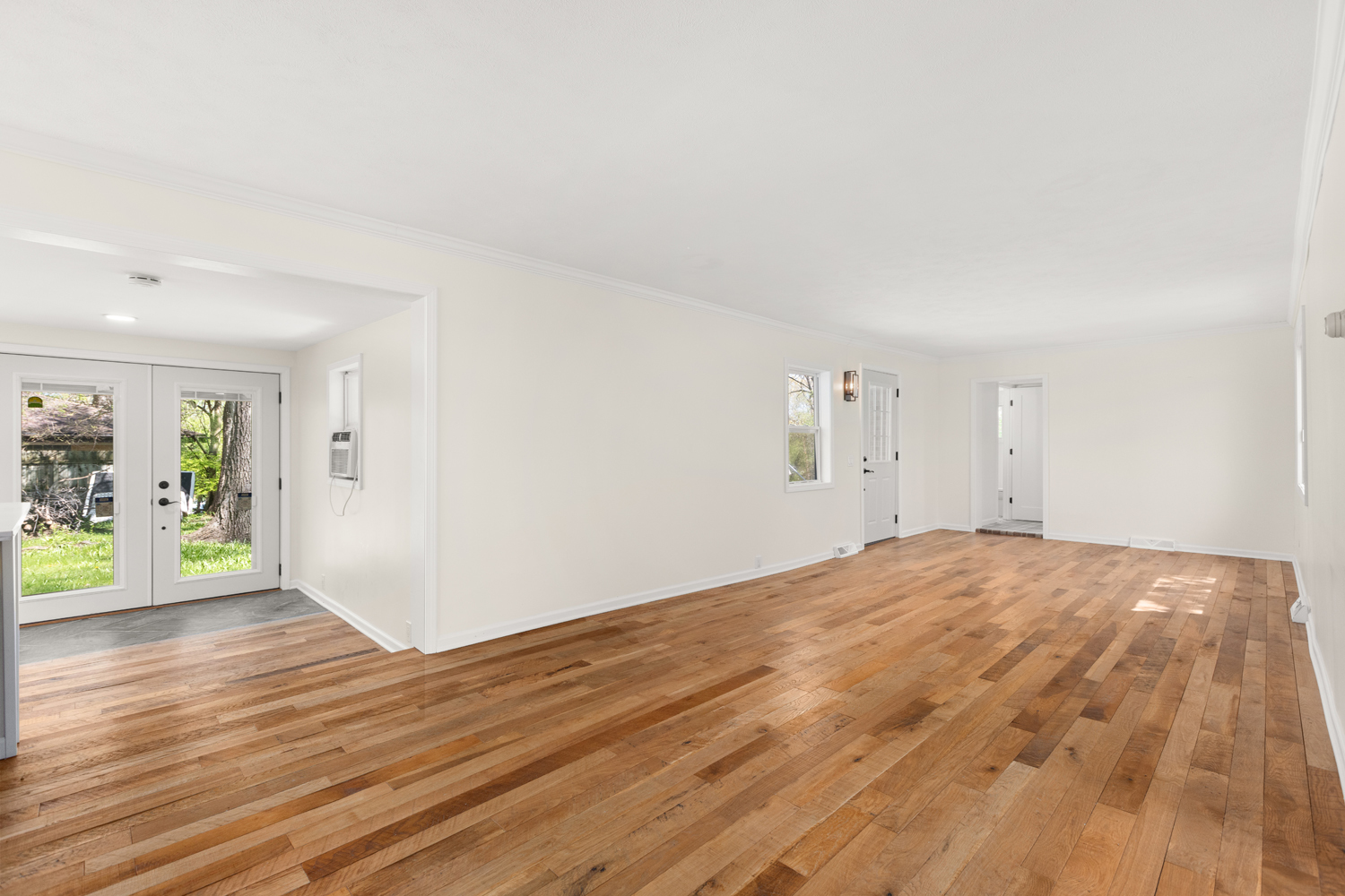1010 Osage Drive, McHenry, IL 60051