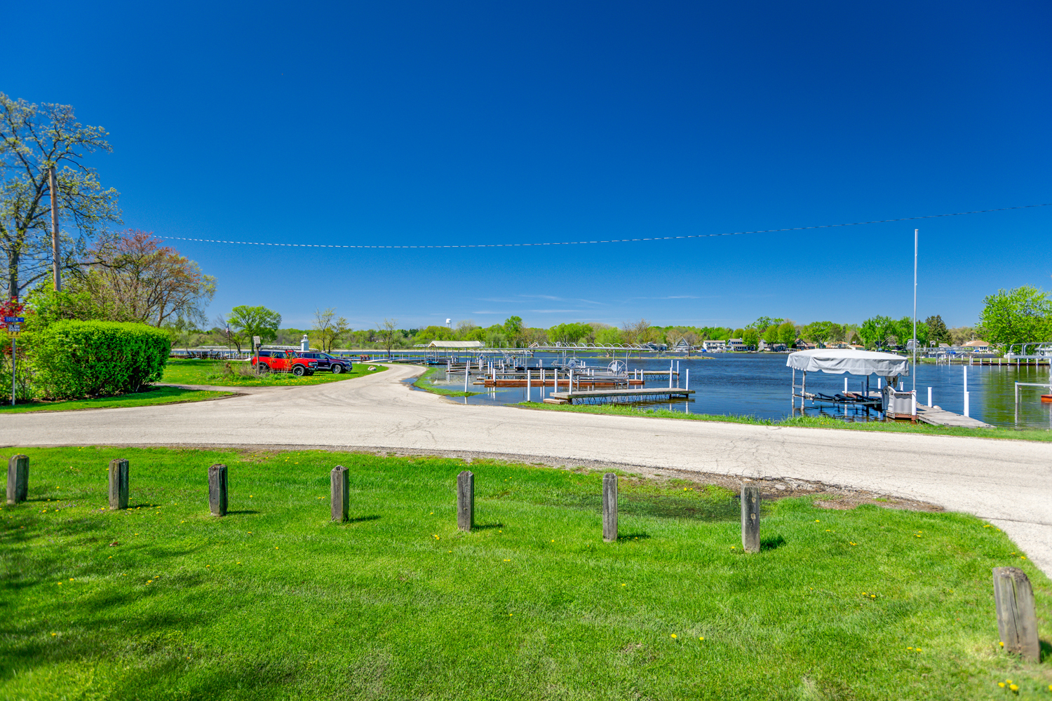 1010 Osage Drive, McHenry, IL 60051