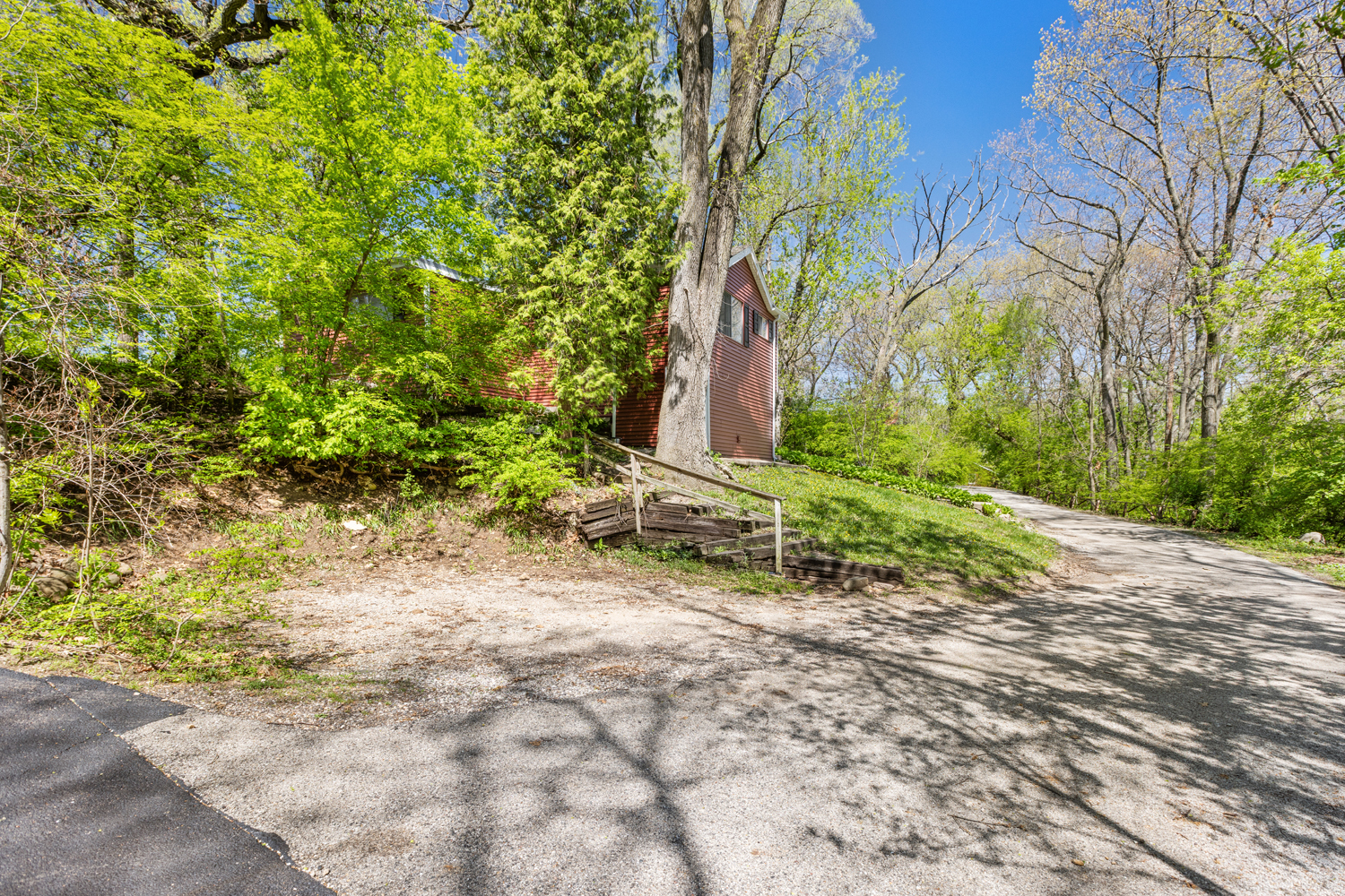 1010 Osage Drive, McHenry, IL 60051