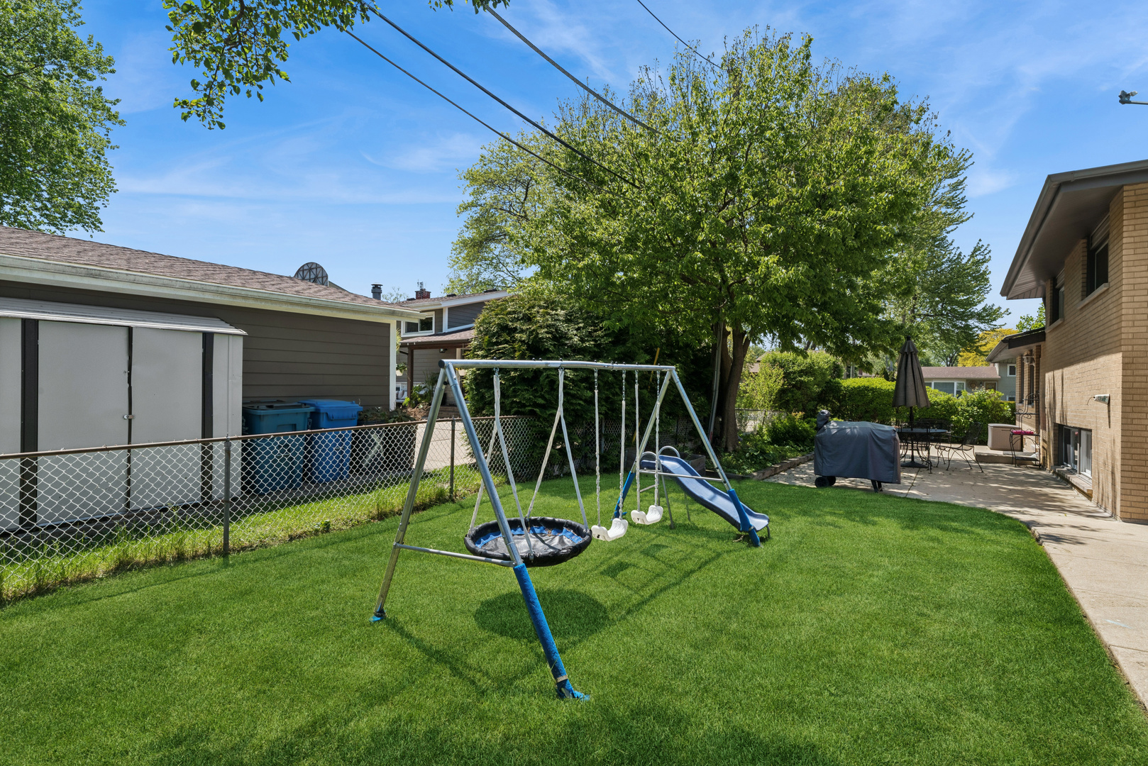 801 E Greenwood Drive, Mount Prospect, IL 60056